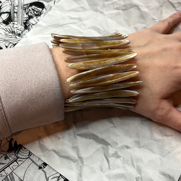 Shell bracelet - Picture 3 of 3